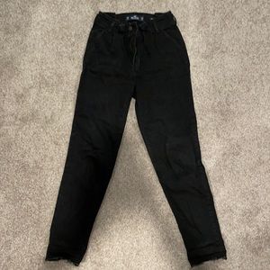 Hollister High Rise Mom Jeans